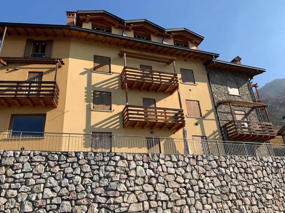 Mangia, Leggi, Dormi Apartment Costa di Serina Exterior photo